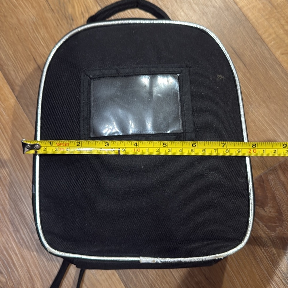 Harry Potter Hogwarts Crest Insulated Lunch Box Tote Bag (bag only)(EUC) - Picture 12 of 12